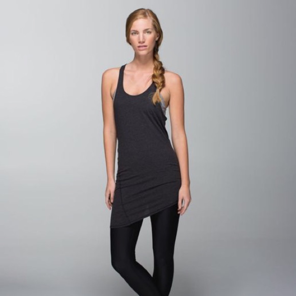 LULULEMON Torque Tank size 6